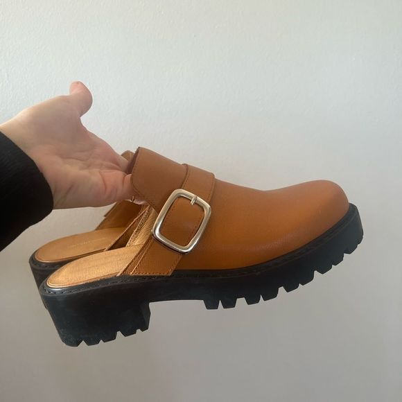 Intentionally Blank Clogs - 37 - Picture 2 of 2